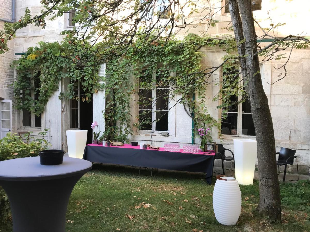 Vieille Rose Villa นีออร์ ภายนอก รูปภาพ