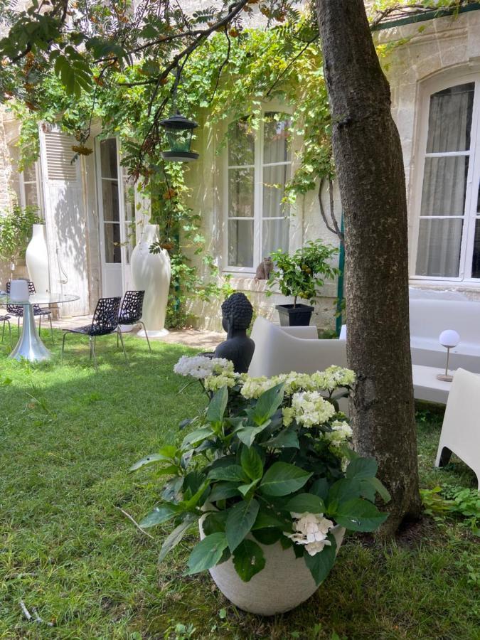 Vieille Rose Villa นีออร์ ภายนอก รูปภาพ